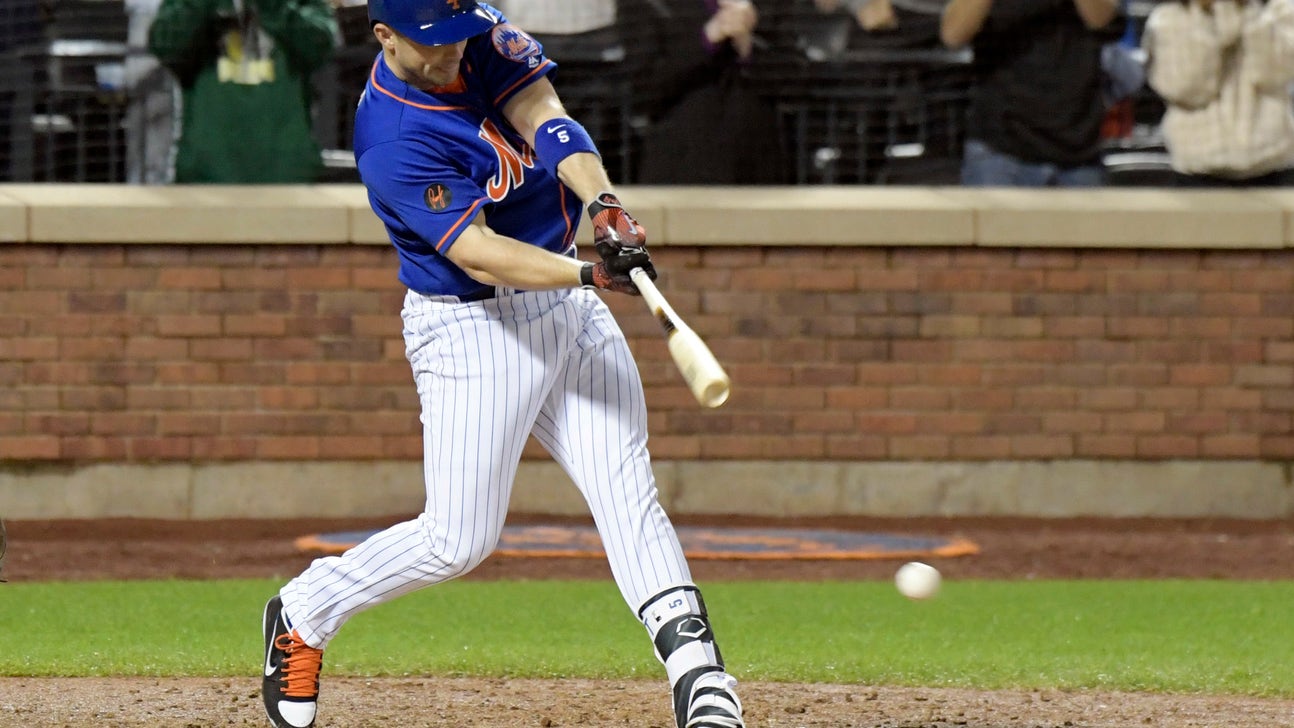 Wright grounds out in return, Mets lose to Marlins 8-1