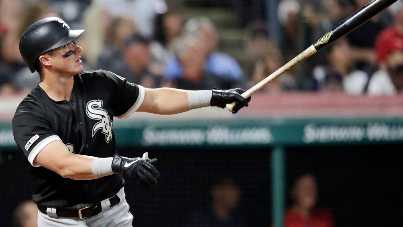 White Sox spoil Carrasco's home return, beat Indians 6-5