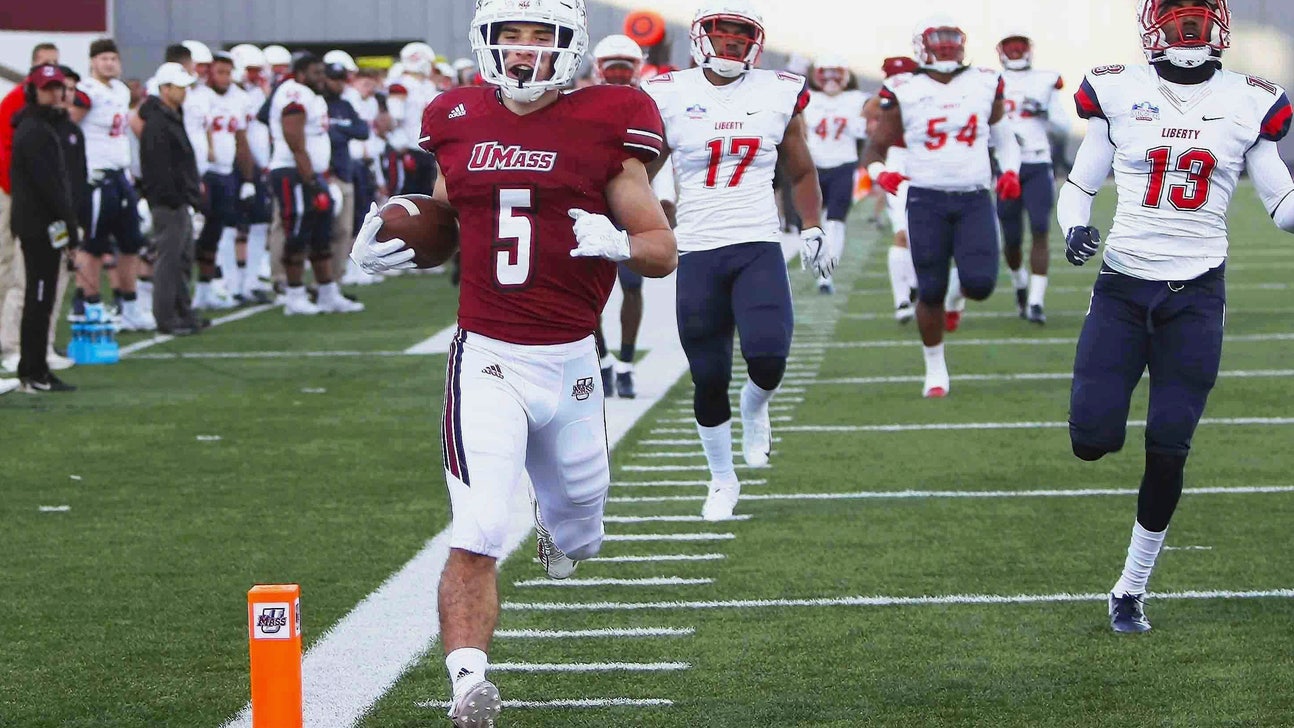 STAT WATCH: Isabella 3rd WR in 5 years with 300-yard game