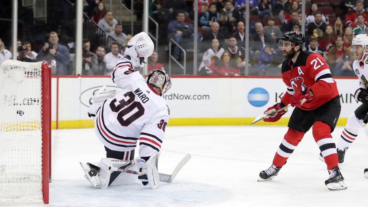 Palmieri scores 2, Devils tally 8 in routing Blackhawks