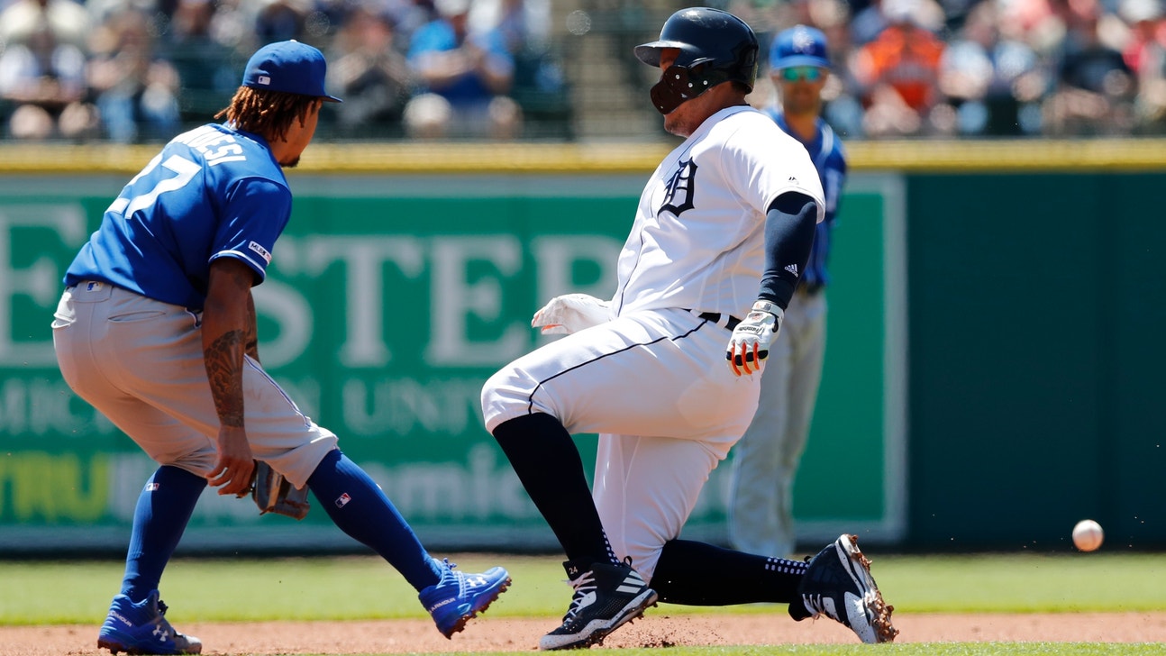Dixon hits 3-run HR in 10th, Tigers beat Royals 5-2
