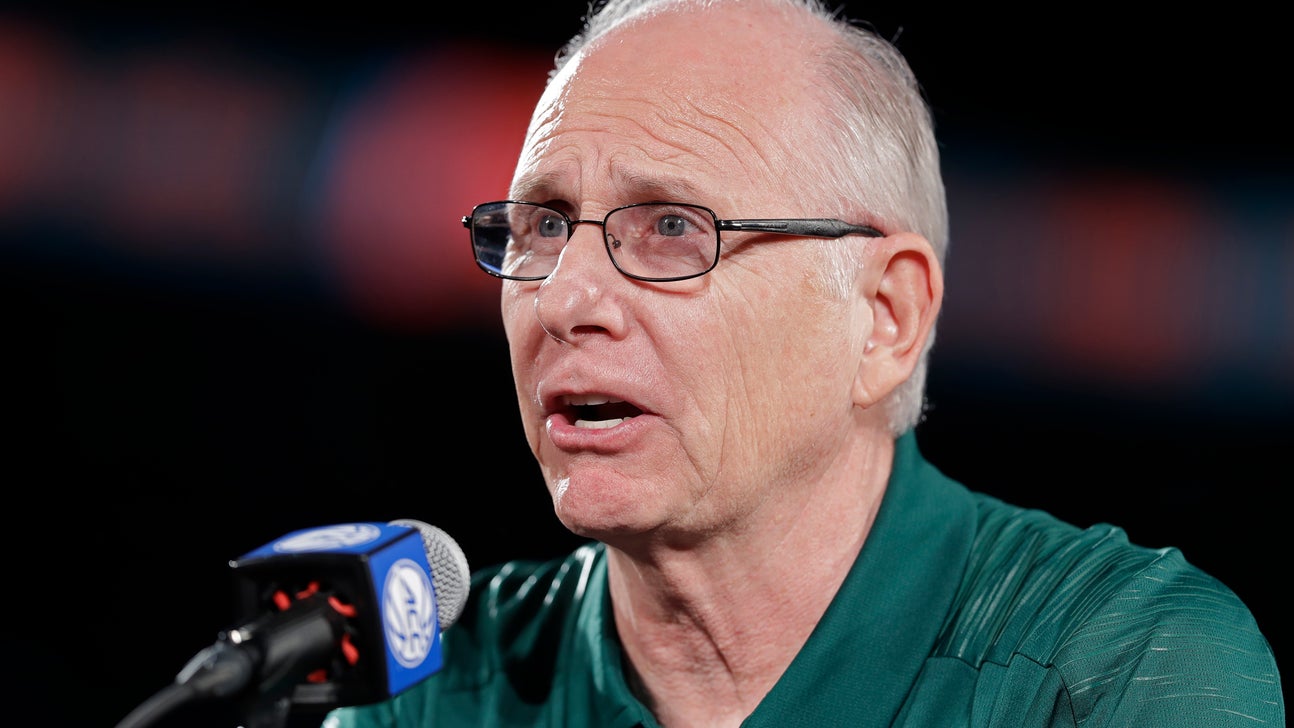 Hurricanes, Hernandez happy he decided not to turn pro