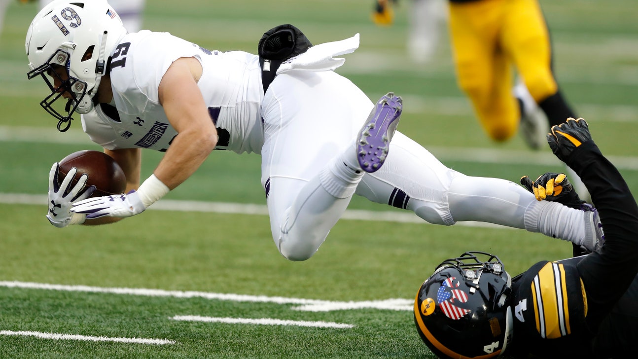 Northwestern beats Iowa 14-10