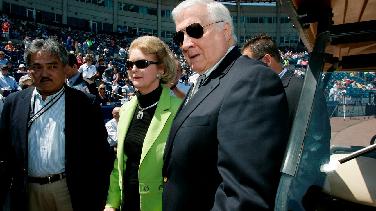 Joan Steinbrenner, wife late George Steinbrenner, dies at 83