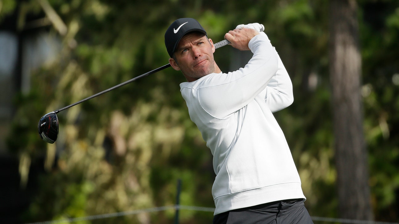 Casey leads by 3 over Mickelson at Pebble Beach