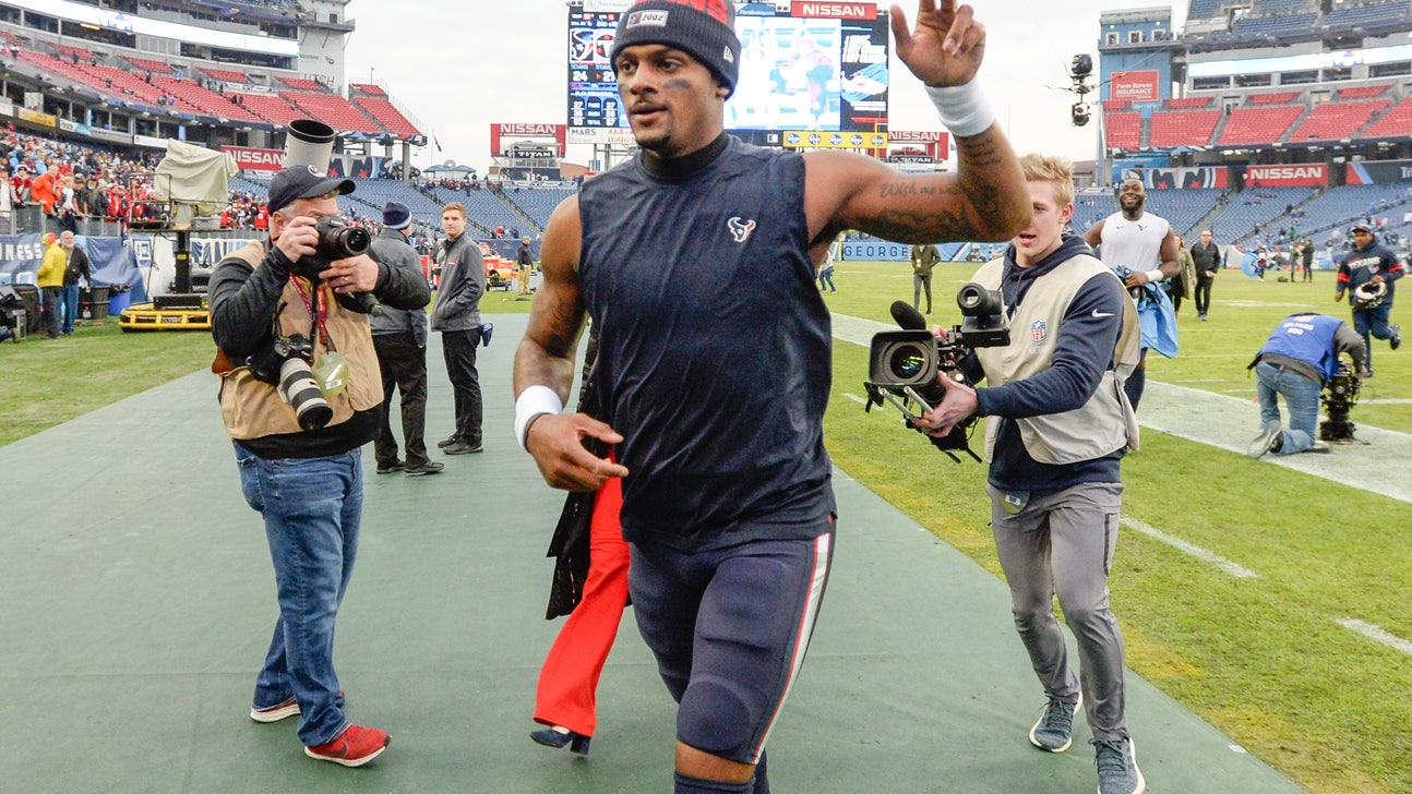 Texans hold off Titans 24-21 to take AFC South lead