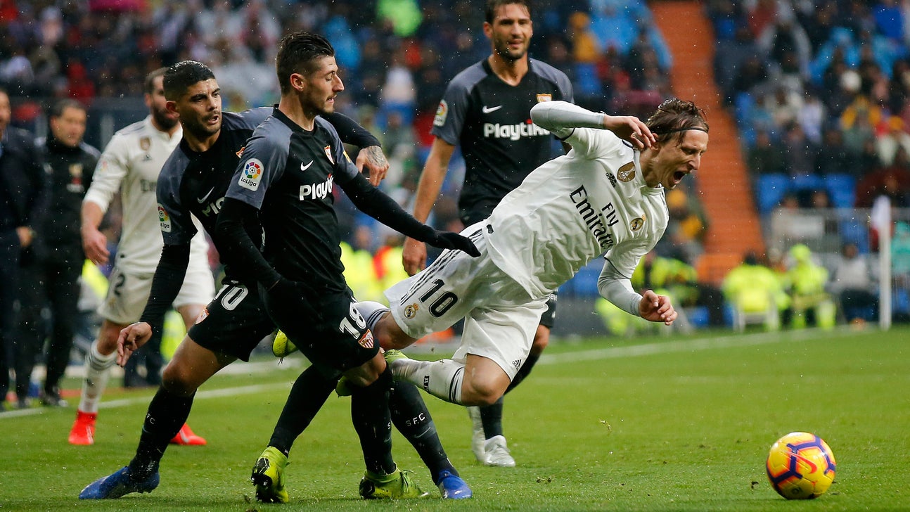Madrid beats Sevilla 2-0, returns to top 3 in Spanish league
