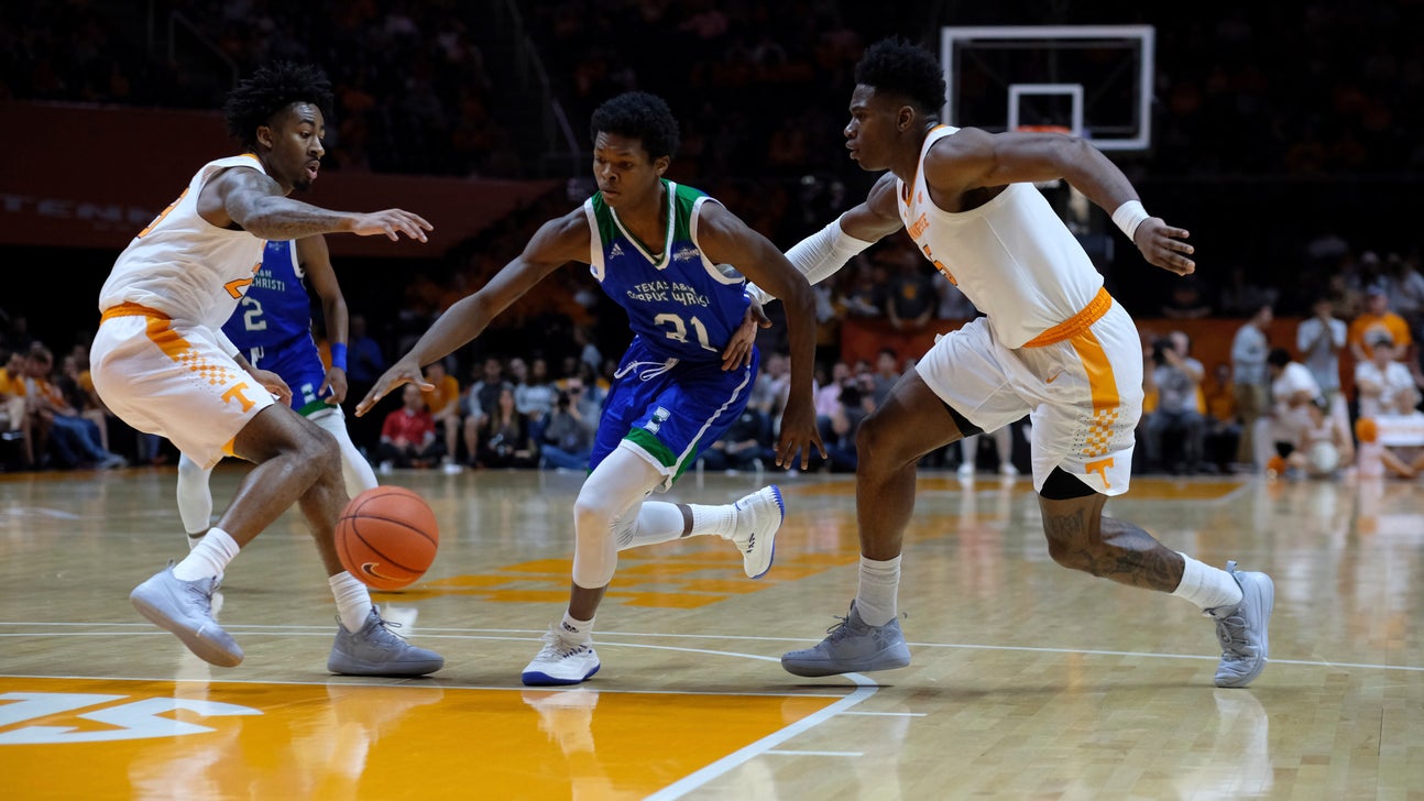 No. 6 Tennessee routs Texas A&M-Corpus Christi 79-51