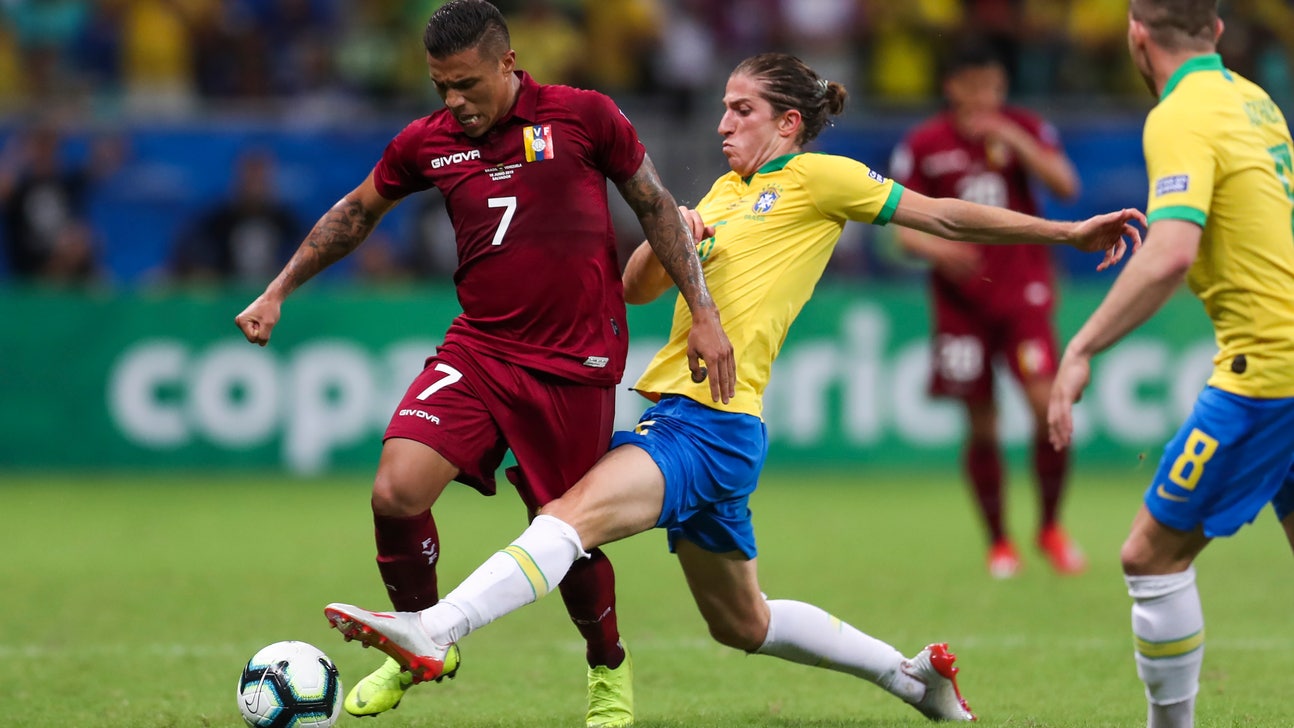 Brazil's Filipe Luis misses practice because of injury