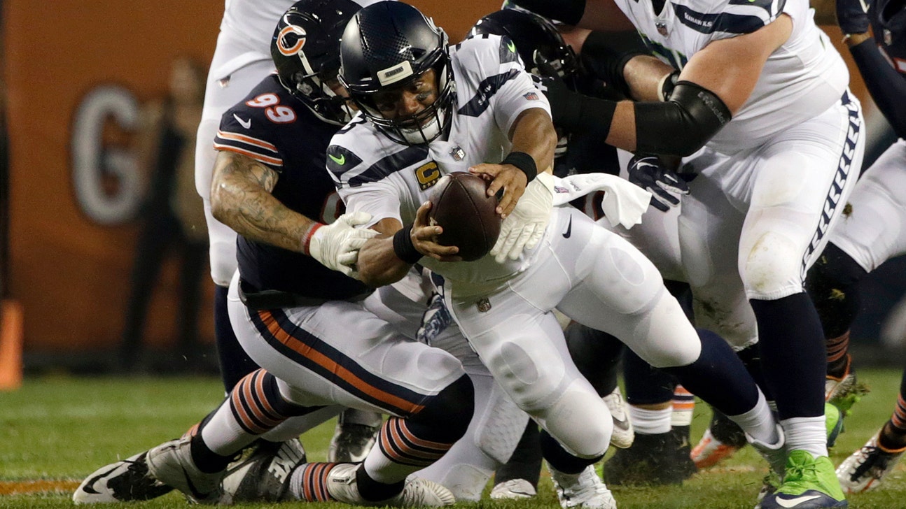 Wilson, Seahawks offense struggle against Bears