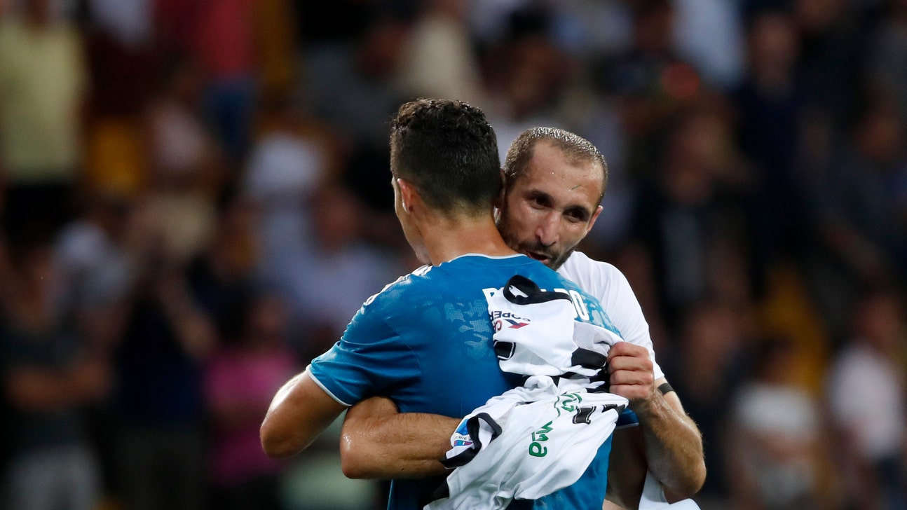 Chiellini to undergo knee surgery after tearing ACL