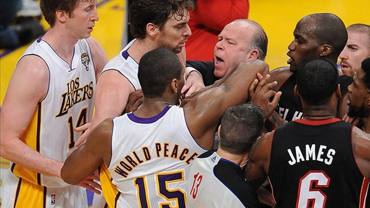 NBA Roundup: Spurs Sign Former Champ, Acy Gets Another Shot