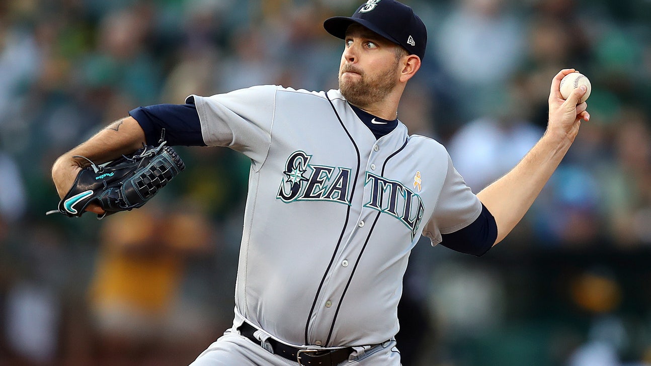 AP source: Yankees agree to acquire Paxton from Mariners