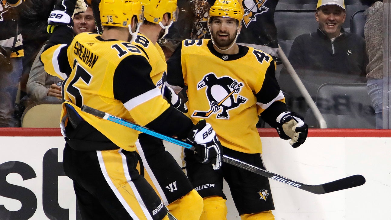 DeSmith shines with 48 saves as Penguins slip by Bruins 5-3