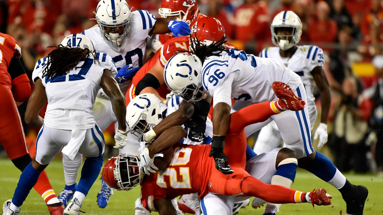 Leonard returns to Colts' practice following bye week