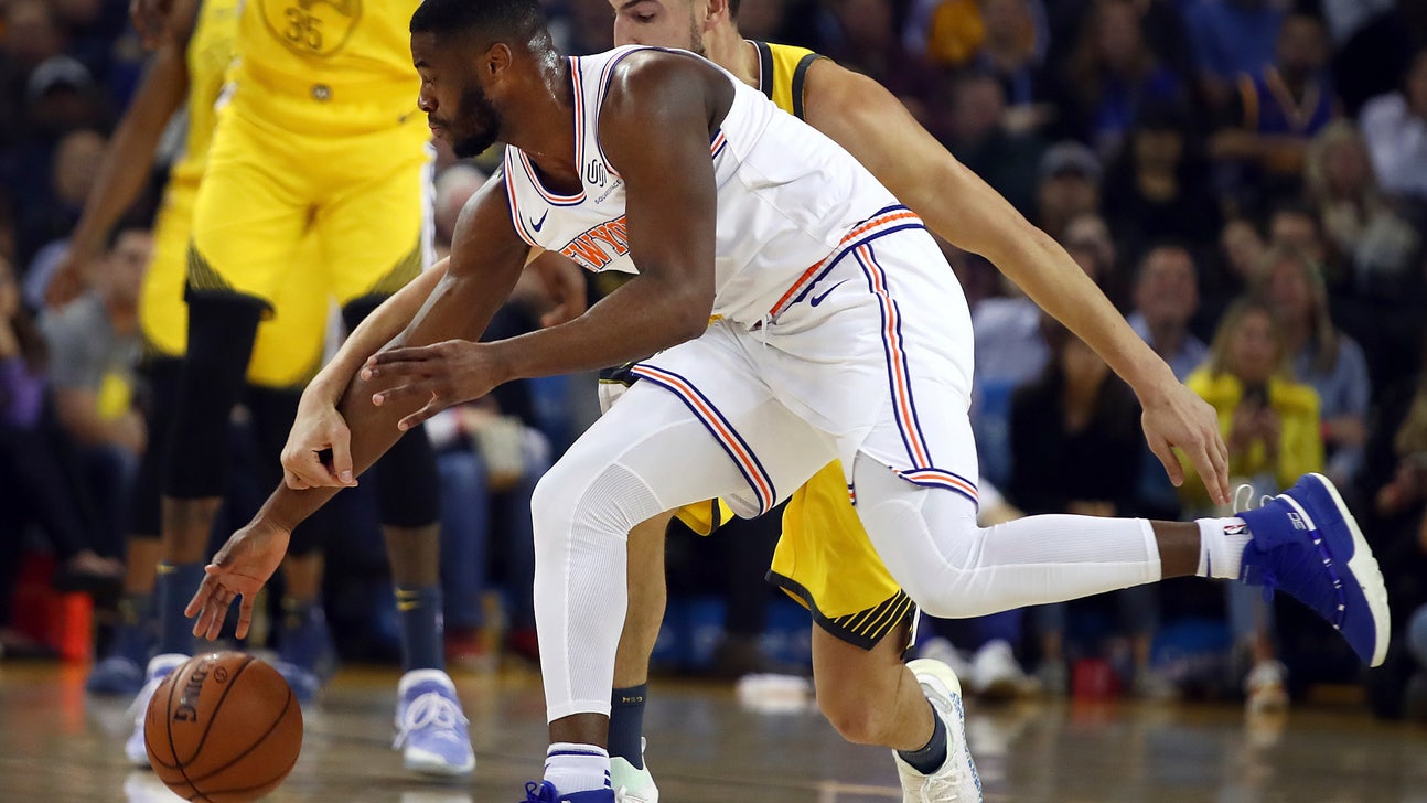 Thompson scores 43, Warriors beat Knicks to snap home skid