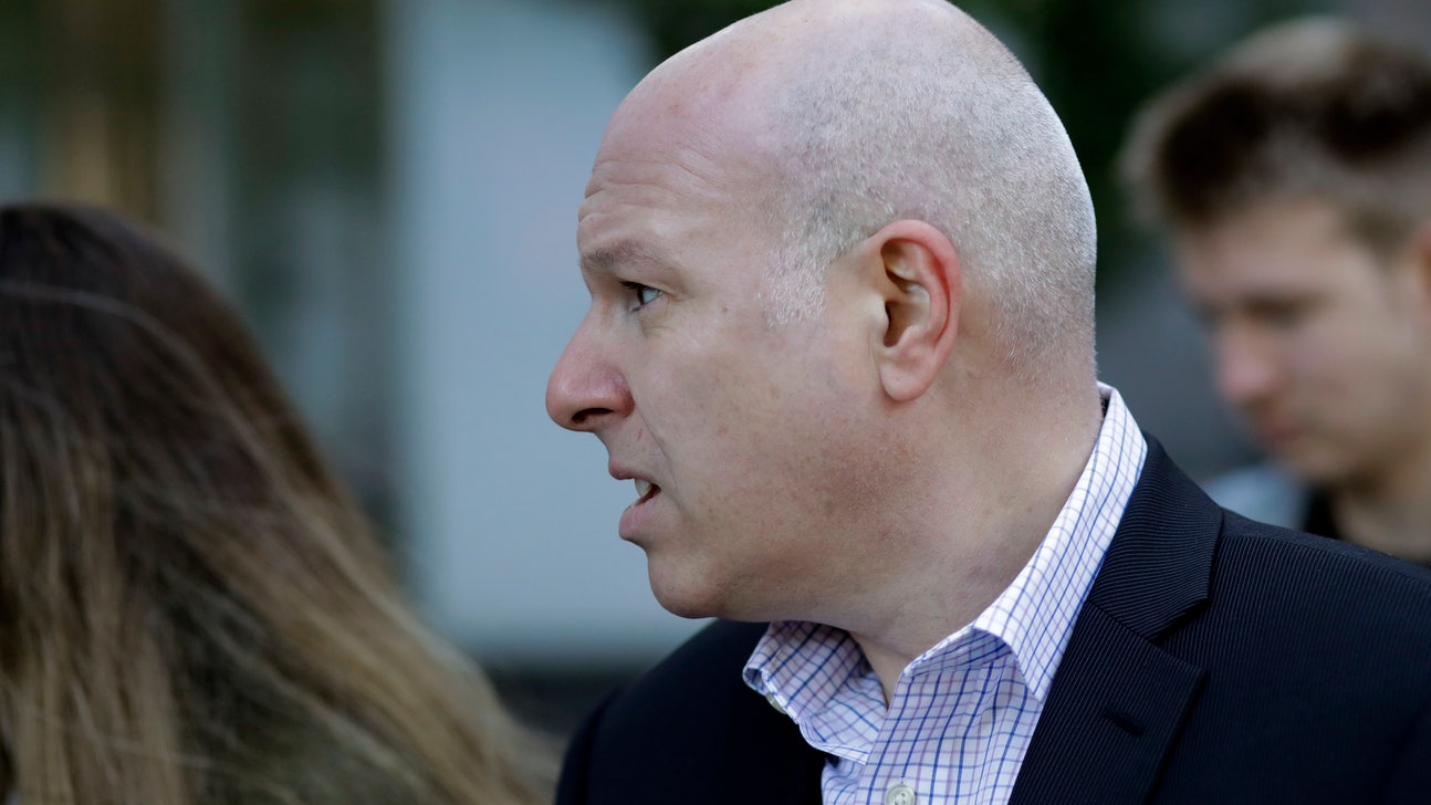 Father delivers closing argument for son at NCAA trial