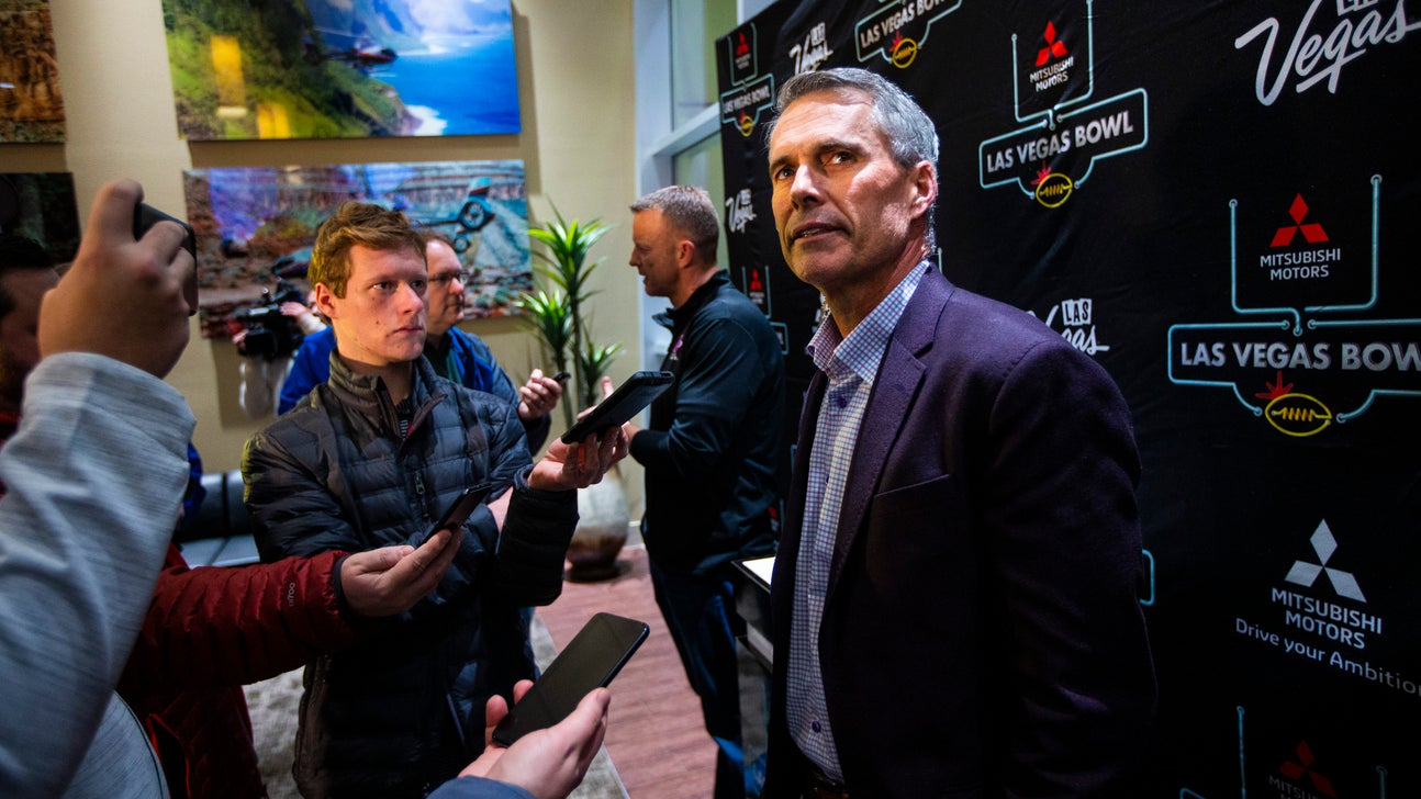 No. 18 Broncos seek more Las Vegas Bowl success vs. Huskies