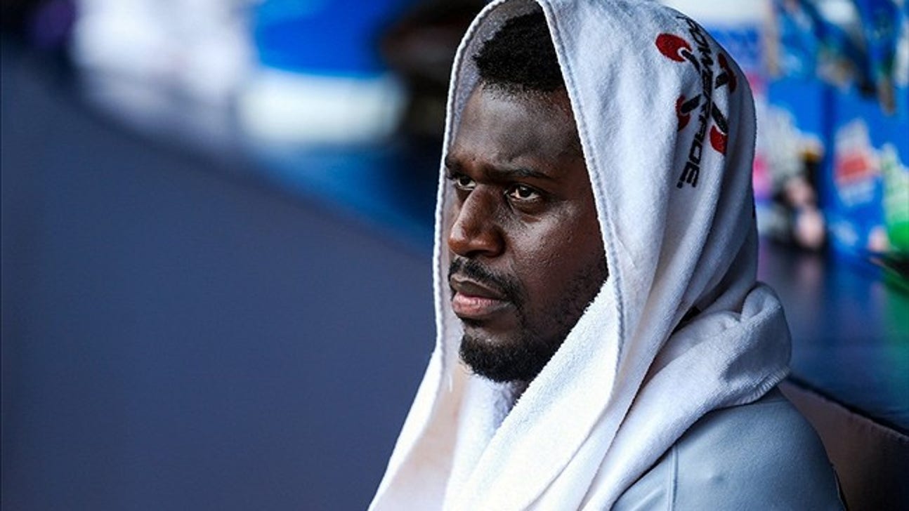 Cincinnati Reds Just Can't Get Rid of Brandon Phillips