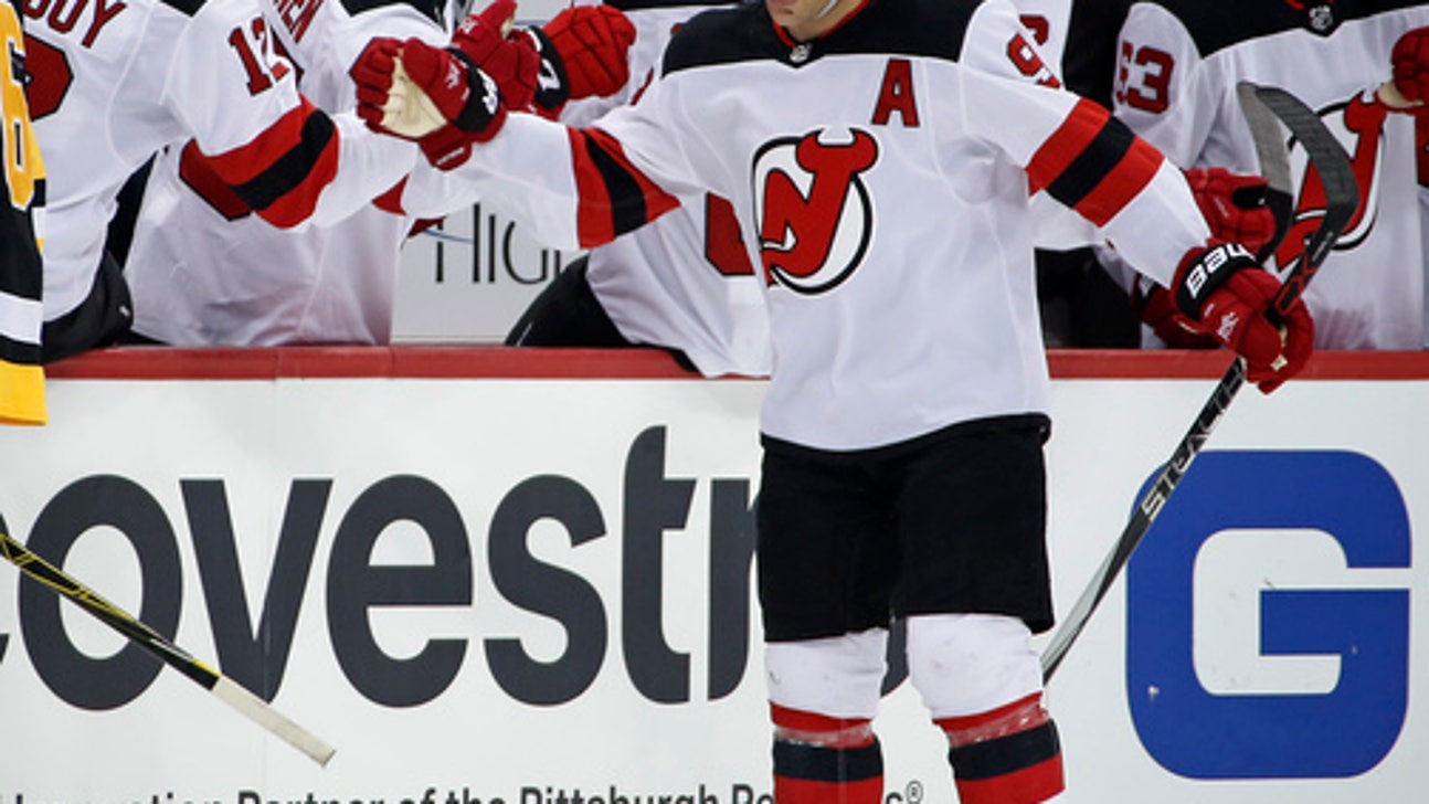 Hall scores again, Devils end Penguins’ home winning streak