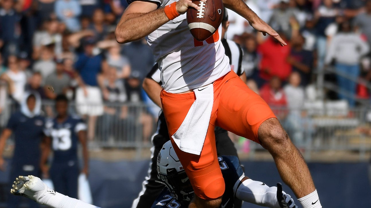 Illini end nonconference road losing streak 31-23 over UConn