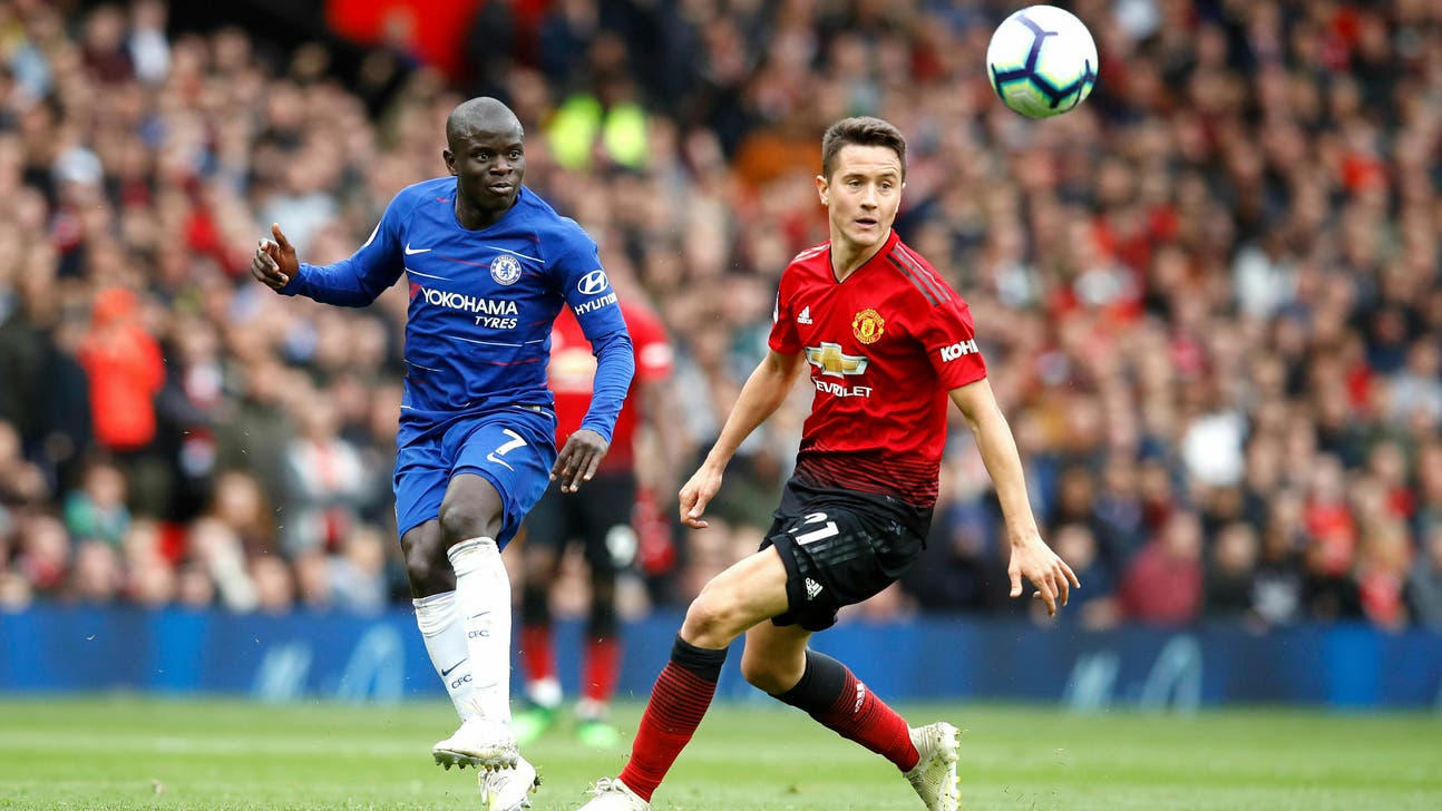 Man U midfielder Herrera confirms leaving club