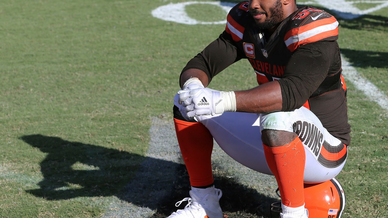 Mistakes undermine Browns again in close loss to Buccaneers