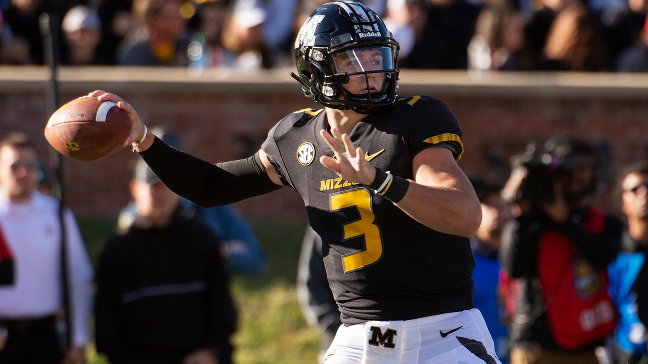 Missouri bounces back to throttle Memphis 65-33
