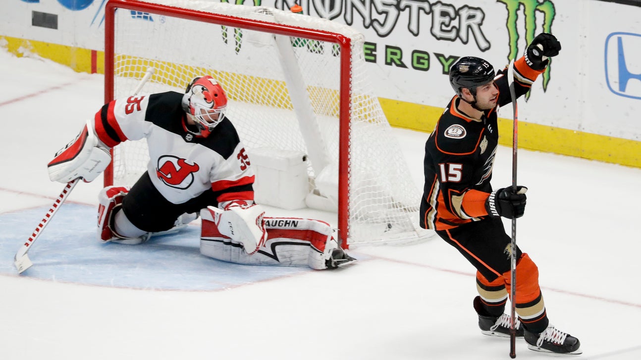 Sprong, Getzlaf lead Ducks past Devils 6-5 in shootout