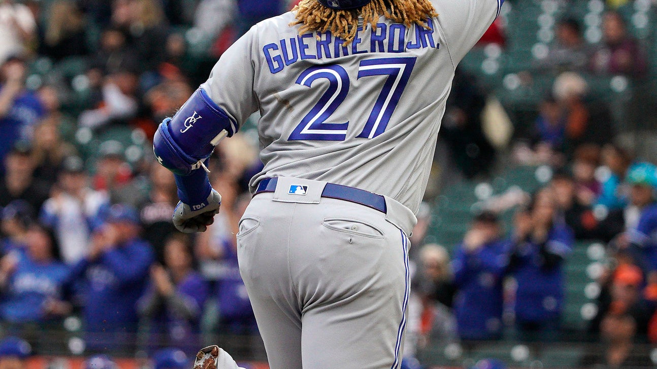 Vladdy Jr. hits first HR, youngest Blue Jay to go deep