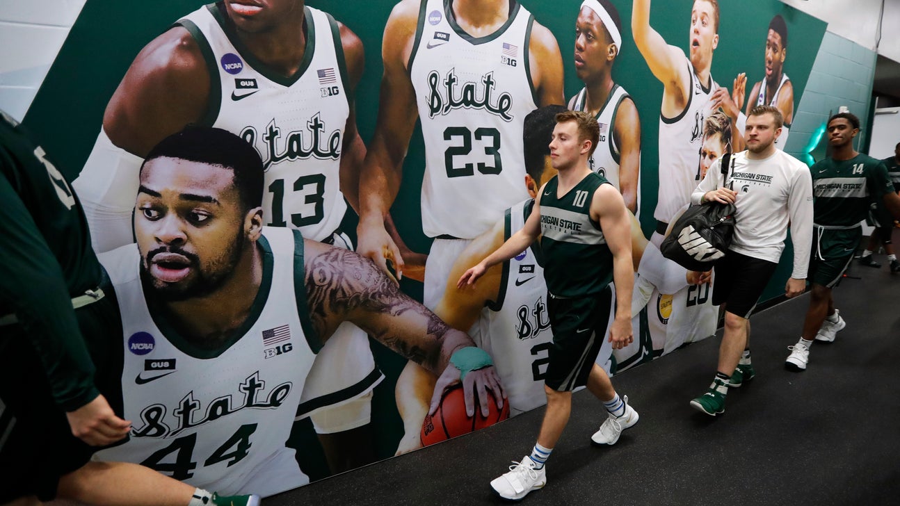 Jack Hoiberg enjoys ride at MSU, as dad takes Nebraska reins