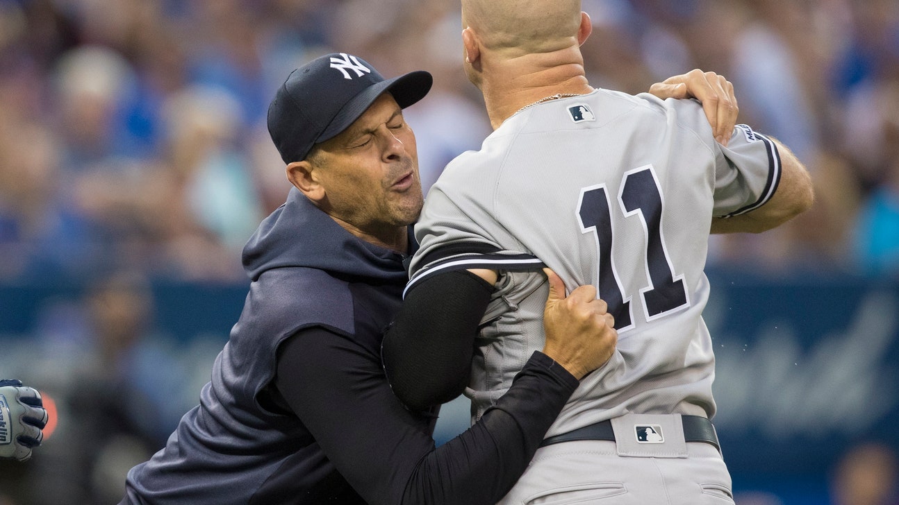 Yankees OF Brett Gardner restrained from going after umpire