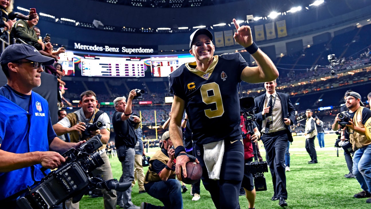 Saints QB Brees in vintage form as playoffs approach