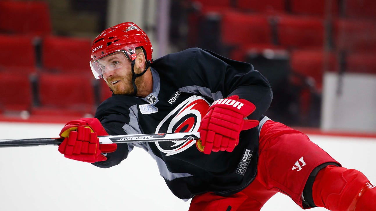 Chicago Blackhawks Alum James Wisniewski Signs With Chicago Wolves