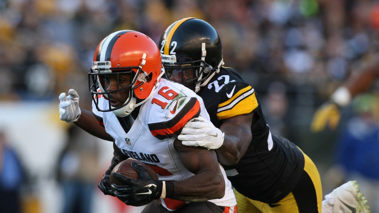 Browns' Hawkins released from hospital, teammate decries hit