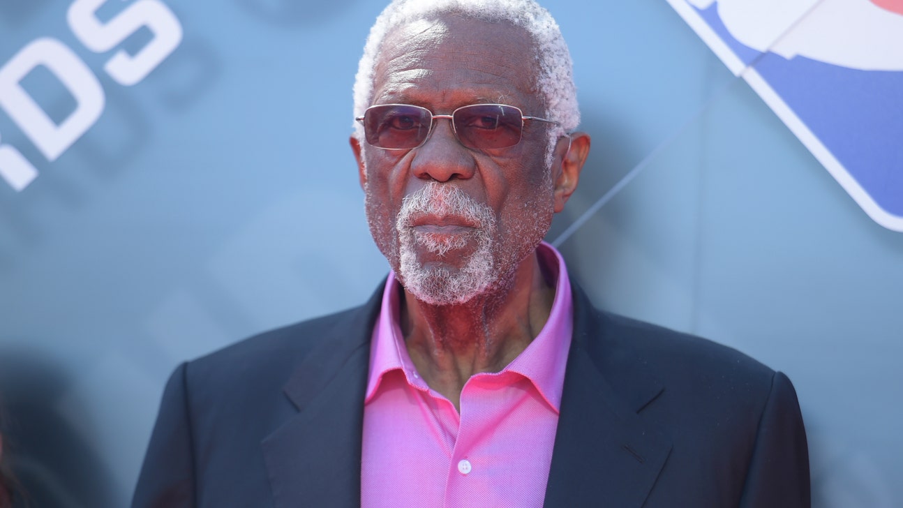 Bill Russell finally accepts Basketball Hall of Fame ring