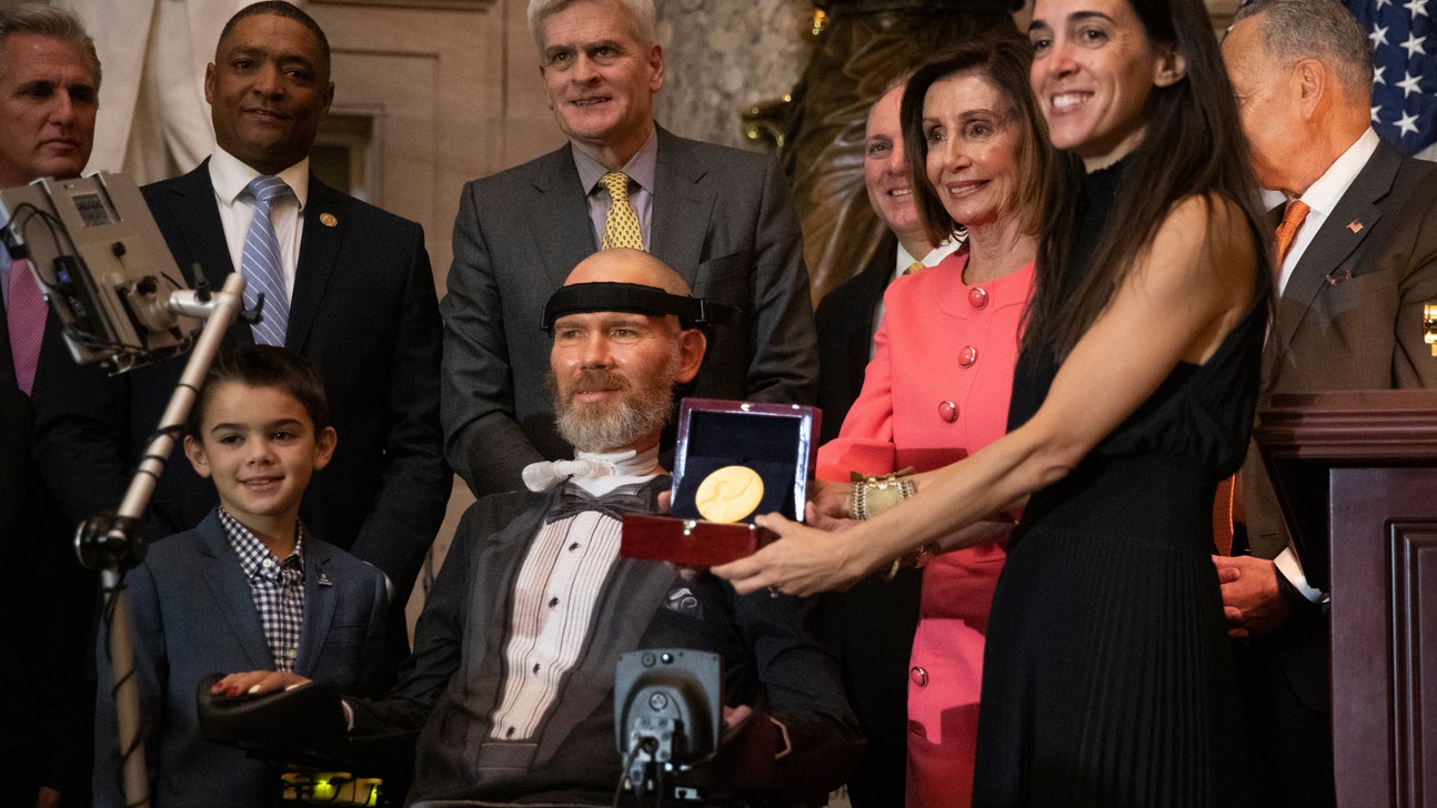 Ex-NFL player Steve Gleason honored by Congress for ALS work