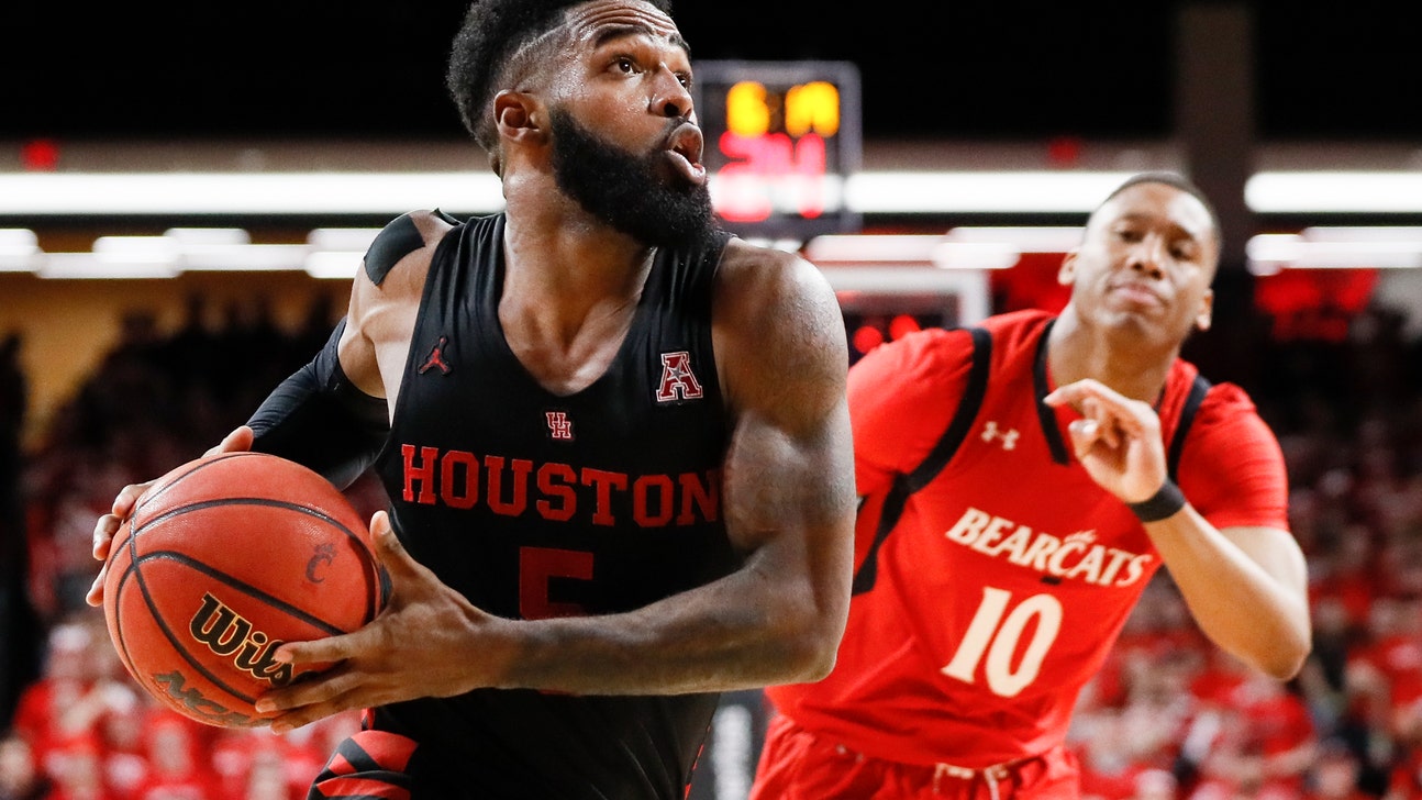 No. 12 Houston tops No. 20 Cincinnati for outright AAC title