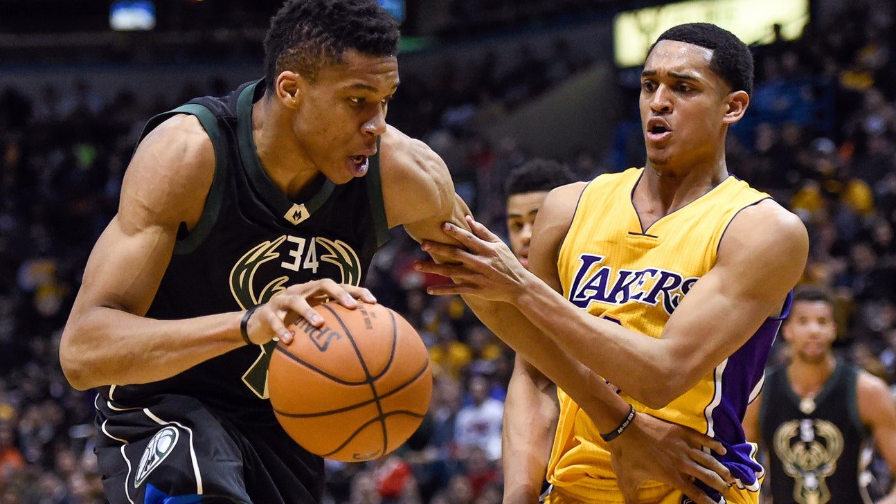 Lakers at Bucks live stream: How to watch online