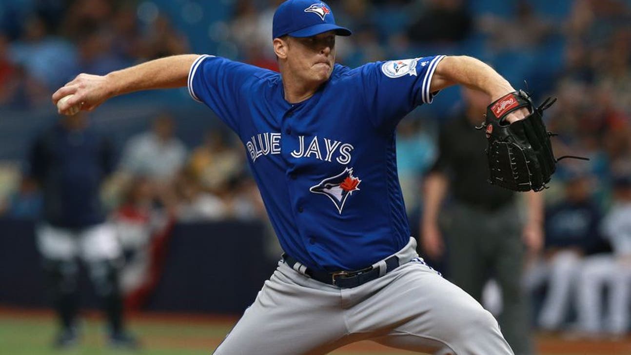 Blue Jays bring back Gavin Floyd on minor-league deal