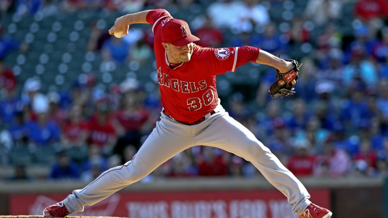 Blue Jays sign RH reliever Joe Smith