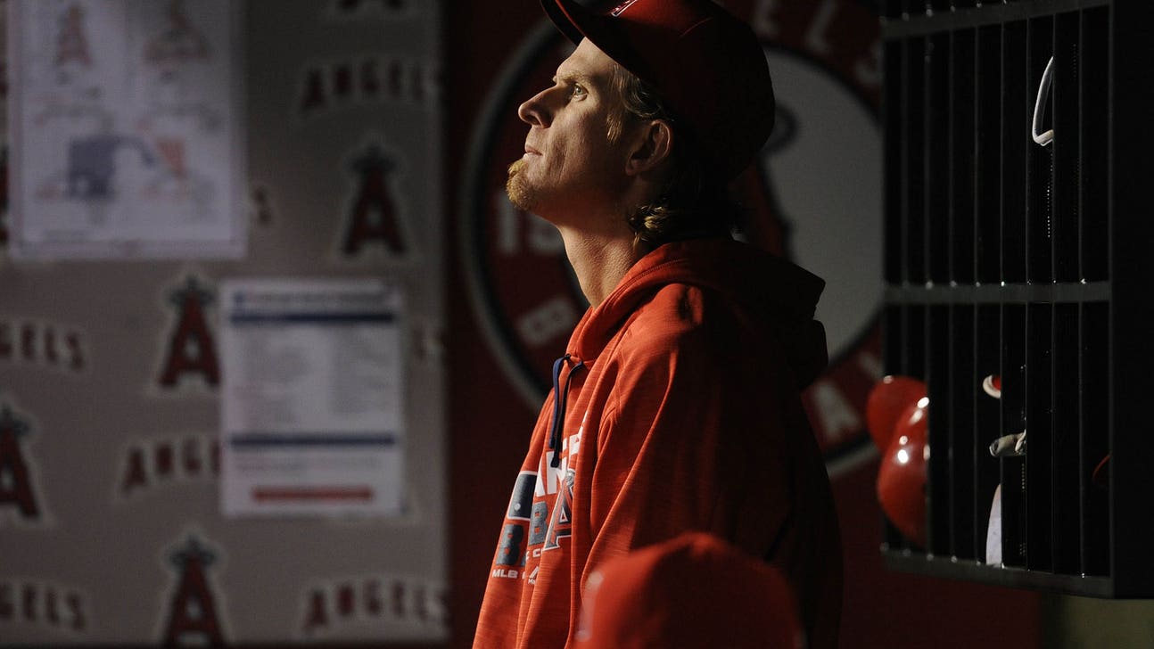 Former Los Angeles Angels ace Jered Weaver offered contract by Padres.