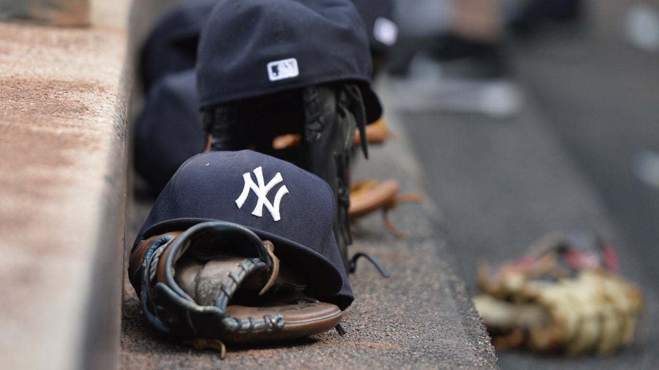 Yankees History: Rights to Hideki Irabu Purchased from Padres