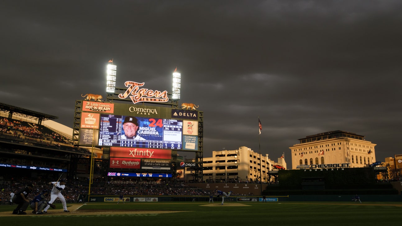Detroit Tigers History: Mark Fidrych Tears Cartilage in Knee
