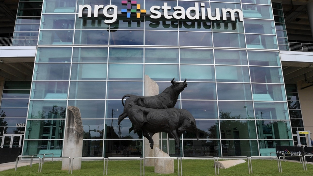 Big Plays, Turnovers lead Kansas State To Texas Bowl Win