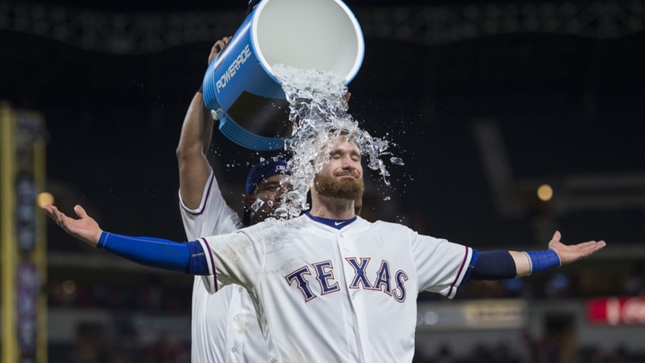 Texas Rangers: What To Expect From Jonathan Lucroy In 2017