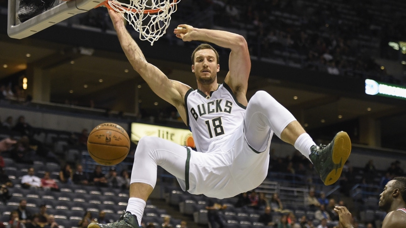 Milwaukee Bucks Officially Trade Miles Plumlee for Spencer Hawes, Roy Hibbert