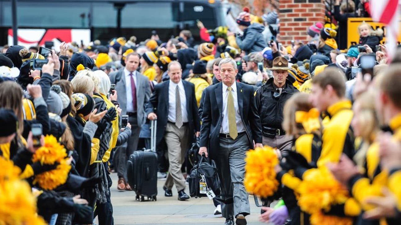 Iowa Football: Every Dear Old Gold Outback Bowl Link