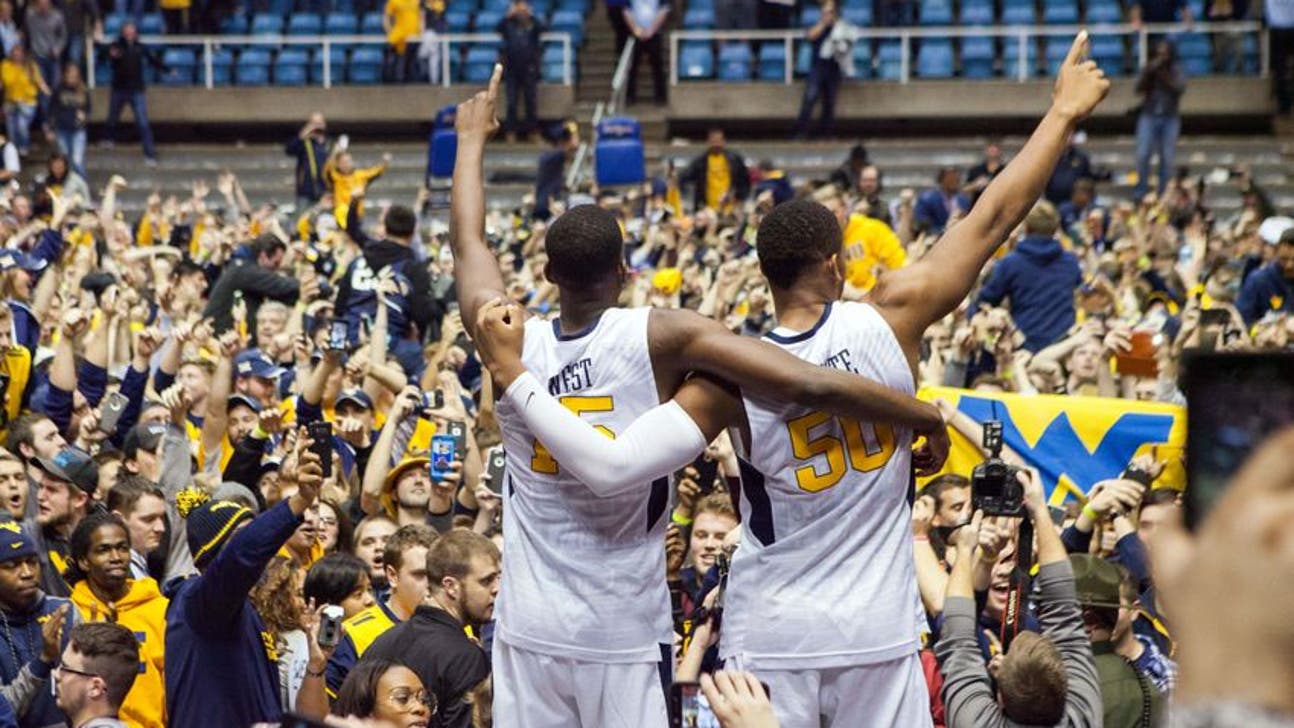 NCAA Basketball: Villanova, West Virginia destroy opponents