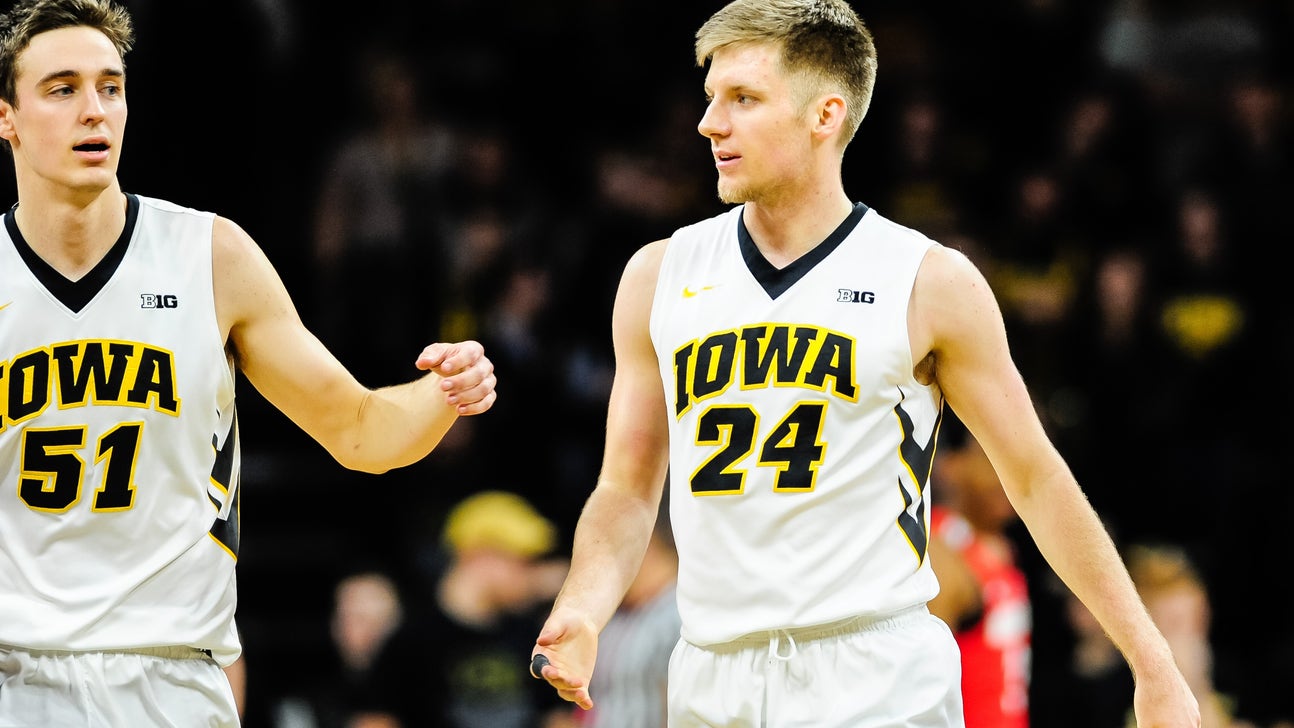 Iowa Basketball: Brady Ellingson Starting To Find His Role